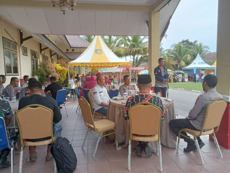 Dukung Perkembangan Produk Lokal, Polres Konsel Gelar Bazar UMKM