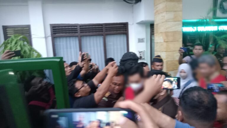 Kejati Sultra Tetapkan Dua Pejabat Lingkup Pemkot Kendari sebagai Tersangka Soal Suap Pengurusan Izin Mini Market