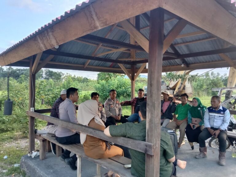 Warga Desa Wawatu Keluhkan Soal Kenakalan Remaja dan Batu Suplit yang Jatuh di Jalan, Kapolsek Moramo Utara Ambil Langkah Ini