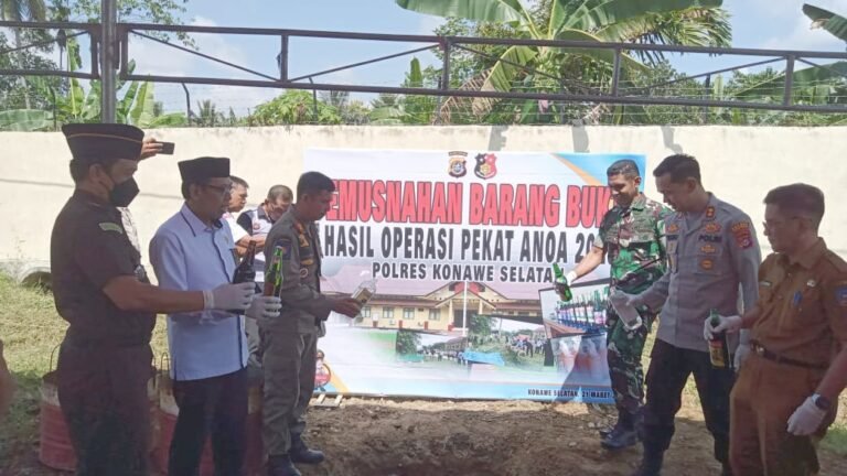 Jelang Bulan Ramadhan, Polres Konsel Musnahkan Ratusan Liter Miras Tradisional, Pabrikan dan 23,8 Gram Sabu Hasil Operasi Pekat