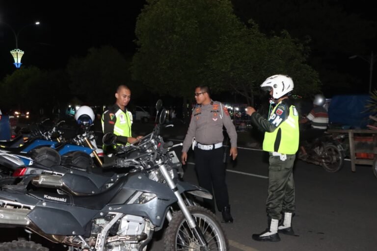 Jaga Situasi Kantibmas Kota Kendari saat Libur Lebaran, Polisi dan POM AD Gelar Patroli Sasar Aksi Balap Liar