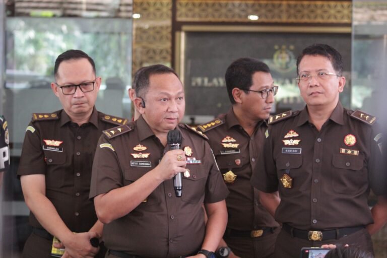 Menkominfo Ditetapkan sebagai Tersangka dalam Perkara Dugaan Tipikor BTS 4G BAKTI