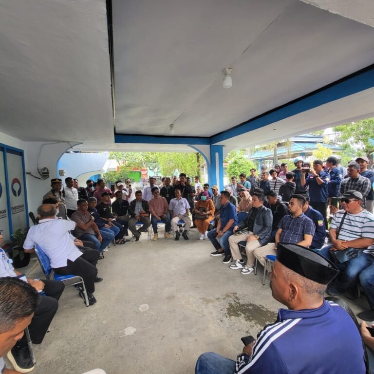 Ratusan Masyarakat Adukan Bupati Konut ke Ombudsman Soal Dugaan Penyalahgunaan Wewenang
