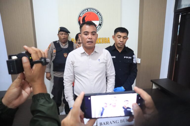 Diupah Dua Juta, Seorang Mahasiswa di Kendari Kembali Diamankan Polisi Gegara Kedapatan Edarkan Sabu