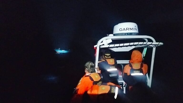 Sempat Alami Mati Mesin, 5 Orang Yang Terombang Ambing di Perairan Kaledupa Ditemukan dalam Keadaan Selamat