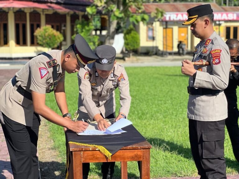 Kapolres Konsel Pimpin Langsung Mutasi PJU dan 4 Kapolsek Jajaran