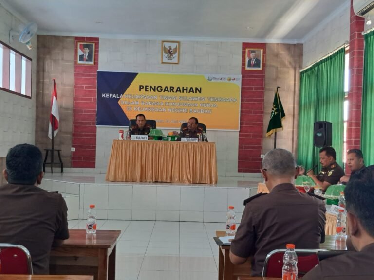 Kunker ke Kejari Bau-bau, Kajati Sultra Tekankan Tunjukkan Kinerja yang Baik
