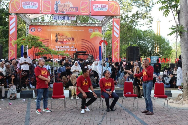 Hadiri HUT ke 20 Tahun Fakultas Hukum UHO, Silvester Sili Laba: Mahasiswa Hukum Mesti Bangga dan Abdikan Ilmu ke Masyarakat