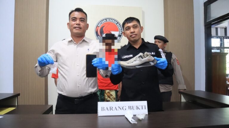 Seorang Nelayan dan Pemuda di Kendari Diamankan Polisi Gegara Kedapatan Edarkan Sabu