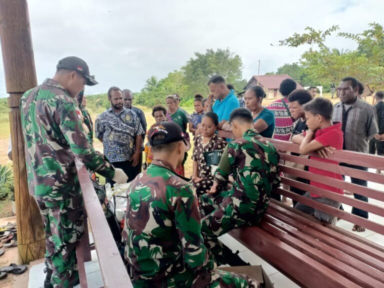 Tingkatkan Kesehatan Warga Binaan, Satgas Yonif 725 Woroagi Berikan Pelayanan Kesehatan