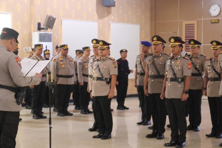 Kapolda Sultra Pimpin Sertijab Sejumlah PJU dan Kapolres