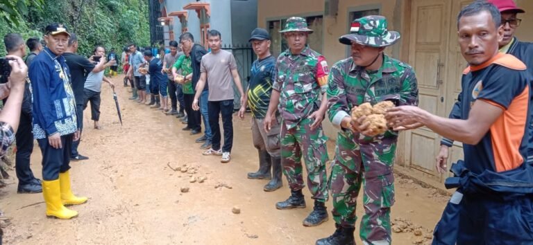 Kodim 1417 Kendari Turun Langsung Bantu Atasi Bencana Longsor