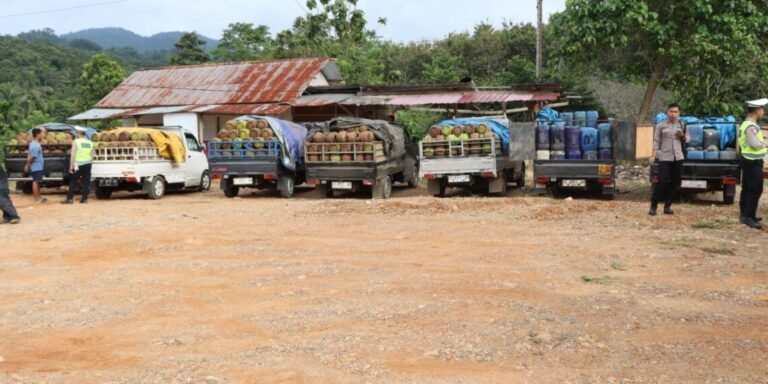 Polres Konut Gagalkan Penyelundupan 1.132 Tabung Gas Elpiji Tiga Kilo dan 295 Jerigen BBM Pertalite yang Hendak Dibawa ke Morowali