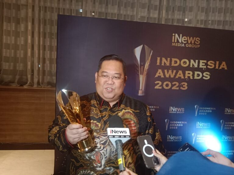 Komitmen Dorong Pemberdayaan UMKM, Kadin Sultra Terima Penghargaan Indonesia Award 2023