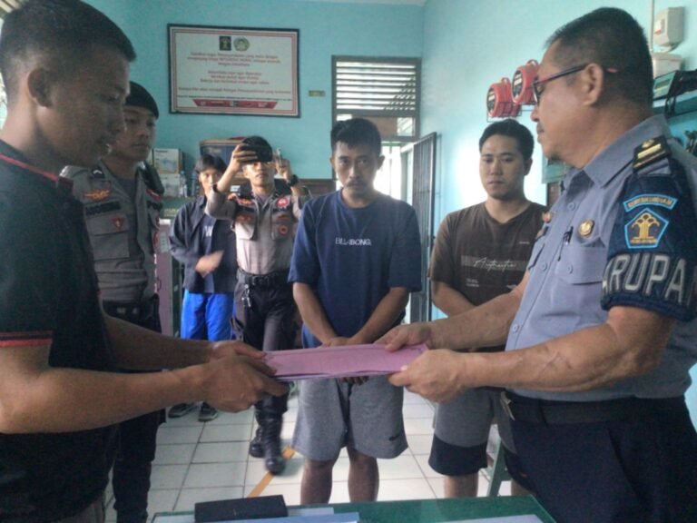 Polisi Tahan Dua Tersangka Pelaku Penganiayaan di Koltim