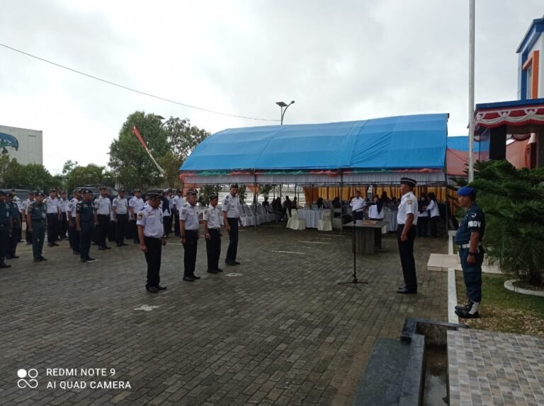 Pimpin Sertijab Dua Pejabat, Kepala KSOP Kelas II Kendari: Berikan Kinerja Terbaik