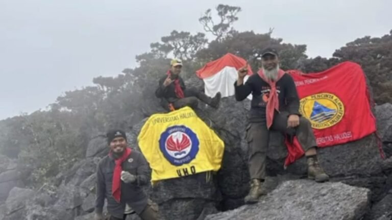 Mahacala UHO, Organisasi Pecinta Alam yang Mampu Taklukkan Dua Puncak Tertinggi di Sultra