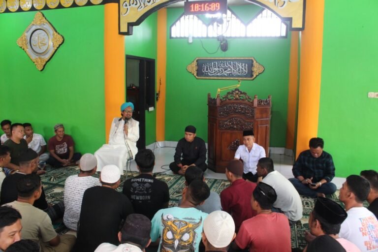 KH Abdurrahman Al Banjari Sambangi Rutan Unaaha, Ini Pesan yang  Disampaikan