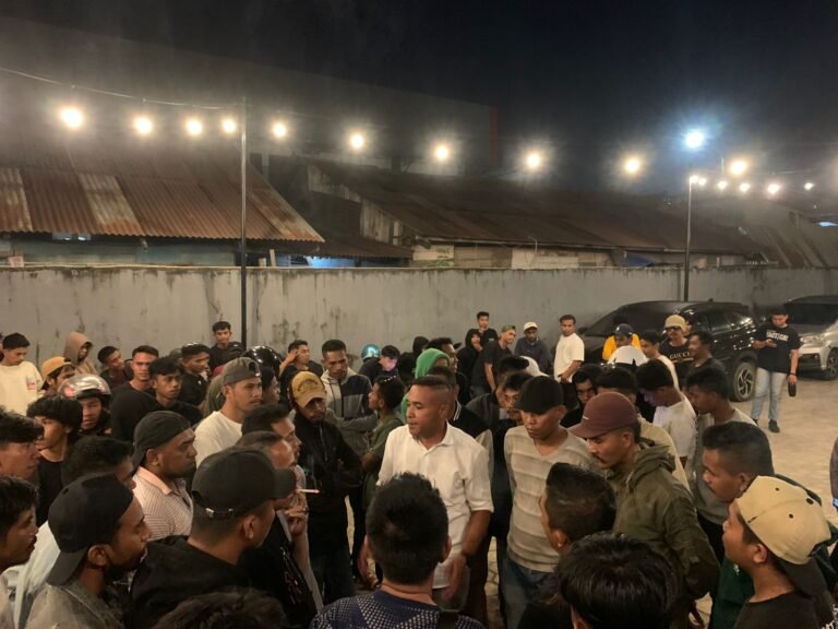 LM Rajab Jinik Damaikan Dua Kelompok Pemuda yang Sering Bertikai di Kendari