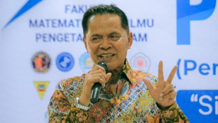 Pemimpin Masa Depan Sultra, La Ode Barhim: Mahasiswa Jangan Gampang Menyerah untuk Meraih Cita-cita