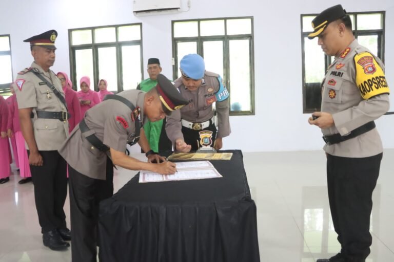Sejumlah PJU Polresta Kendari Berganti, Eka Fathurrahman: Kasatlantas Baru Agar Segera Ambil Langkah Urai Kemacetan