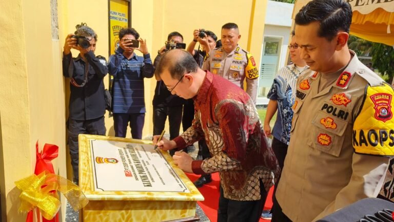 Salurkan CSR, PT DSSP Power Kendari Bantu Rehabilitasi Klinik Polres Konsel