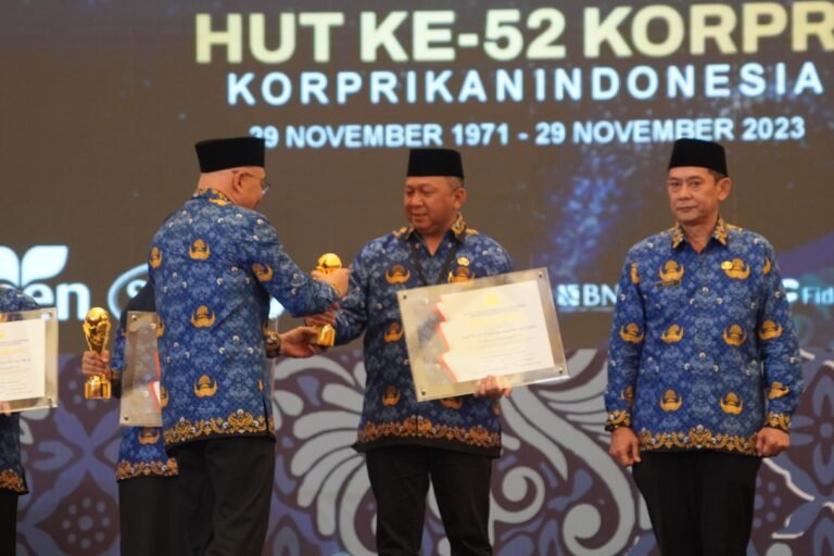 Jaksa Agung Kembali Raih Penghargaan, Life Achievement Award dari Dewan Pengurus KORPRI