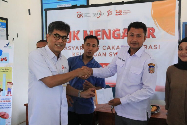 Realisaskan Program EKI, OJK Sultra Sampaikan ke Masyarakat Pentingnya Literasi Keuangan Syariah