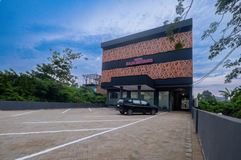 Nikmati Layanan Kamar Terbaik di Tengah Kota Kendari Hanya di New Raja Bintang Hotel