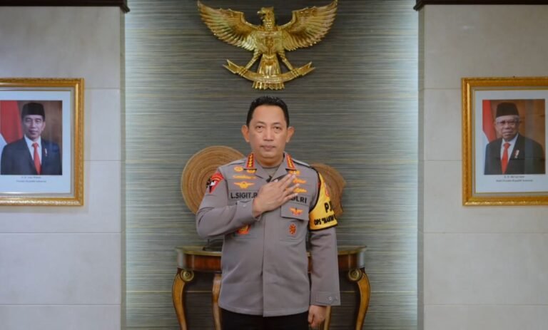 Kapolri Ajak Masyarakat Sambut Nataru dengan Semangat dan Harapan Baru