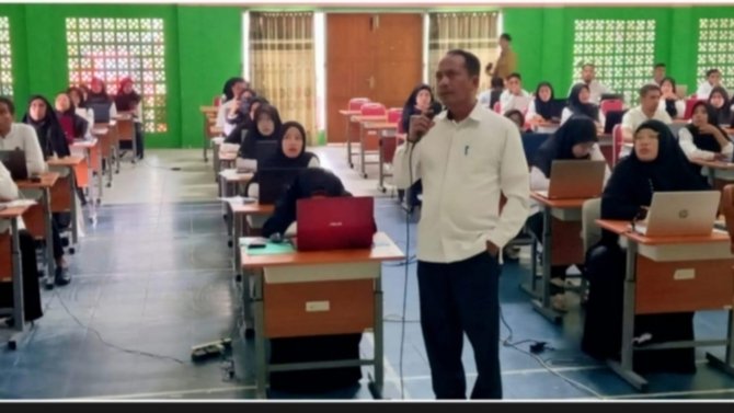 Kakanwil Kemenag Sultra Pantau Langsung SKT CPPPK