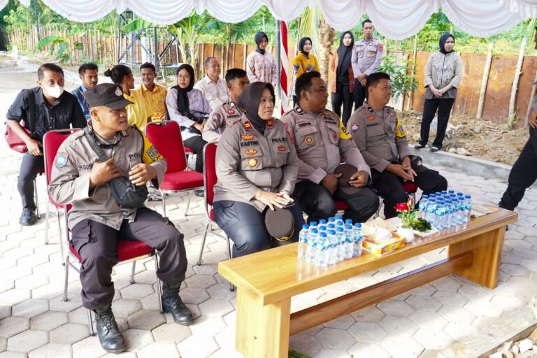 Jum’at Curhat, Peternak Ayam Apresiasi Kinerja Polda Sultra Ciptakan Rasa Aman