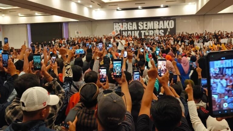 Tiba di Kendari, Anies Disambut dengan Teriakkan Perubahan