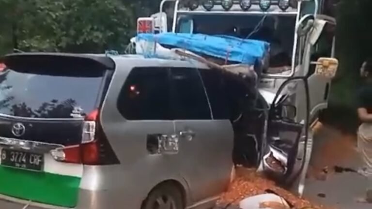Minibus dan Truk Terlibat Lakalantas di Mowewe Koltim, Satu Orang Meninggal Dunia