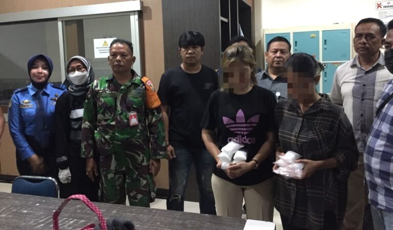 Dua Orang Kurir Narkoba Diamankan di Bandara Halu Oleo