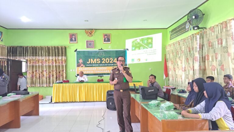 Jaksa Masuk Sekolah di Kendari Edukasi Soal ITE, Narkotika, dan Bahaya Bullying