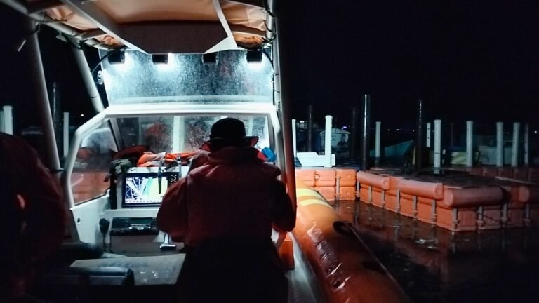 Gegara Mesin Kapal Tak Terkendali, Seorang Nelayan Dikabarkan Hilang di Perairan Karang Kapota