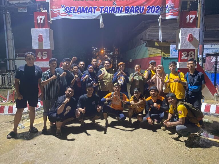 Yudhianto Mahardika Bantu Korban Banjir di Kendari