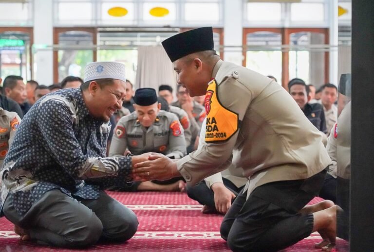 Tingkatkan Spiritual Personel, Polda Sultra Gelar Peringatan Nuzul Qur’an