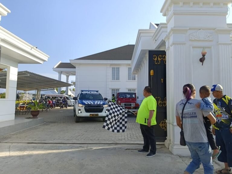 Peringatan HUT Kadin Sultra, AT Gelar Touring dan Bakti Sosial