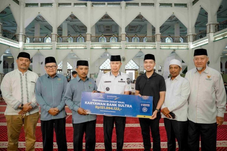 Bank Sultra Salurkan Zakat Rp151 Juta melalui BAZNAS Sultra
