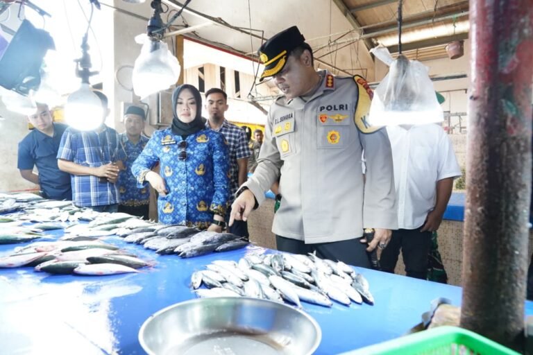 Kapolresta Kendari Pantau Harga Sembako Jelang Idulfitri