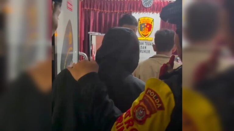 Tiga Pria Diamankan Polisi Bawa Sajam untuk Ancam dan Tipu Penikmat Aplikasi Hijau di Kendari