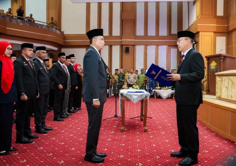 Gubernur Sultra Lantik 112 Pejabat, Tekankan Integritas ASN
