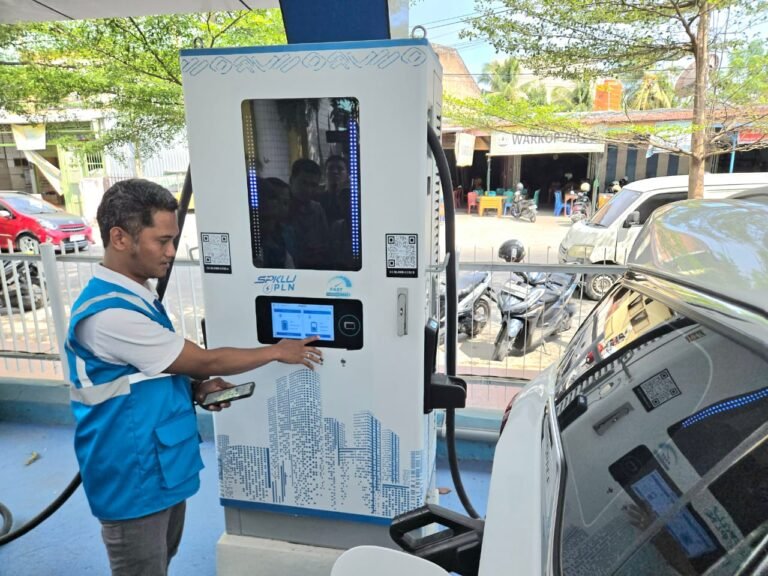PLN Catat Lonjakan Penggunaan SPKLU Tiga Kali Lipat saat Mudik