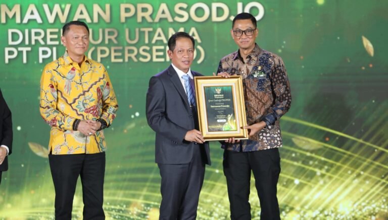 Dirut PLN Raih Green Leadership, Borong 11 PROPER Emas 2025