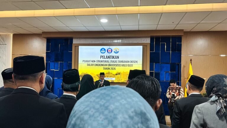 Plt Rektor UHO Lantik 29 Pejabat Nonstruktural