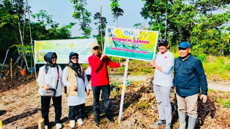 UHO Tanam Pohon Endemik Sulawesi Peringati Hari Bumi 2026