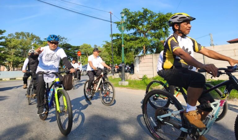 Kemenag Sultra Luncurkan Gerak Emas, ASN Wajib Bersepeda Kamis