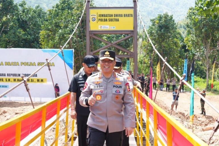 Wakapolri Resmikan Jembatan Dhira Brata, Buka Akses Desa Terpencil